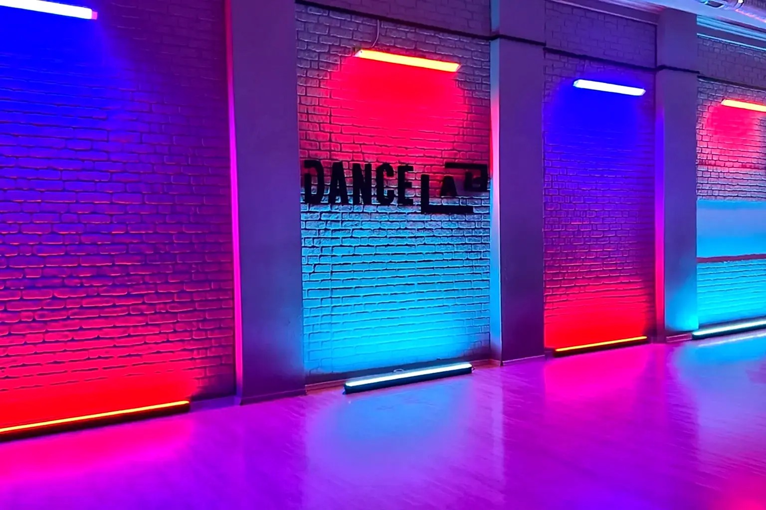 DANCE LAB arka plan görseli